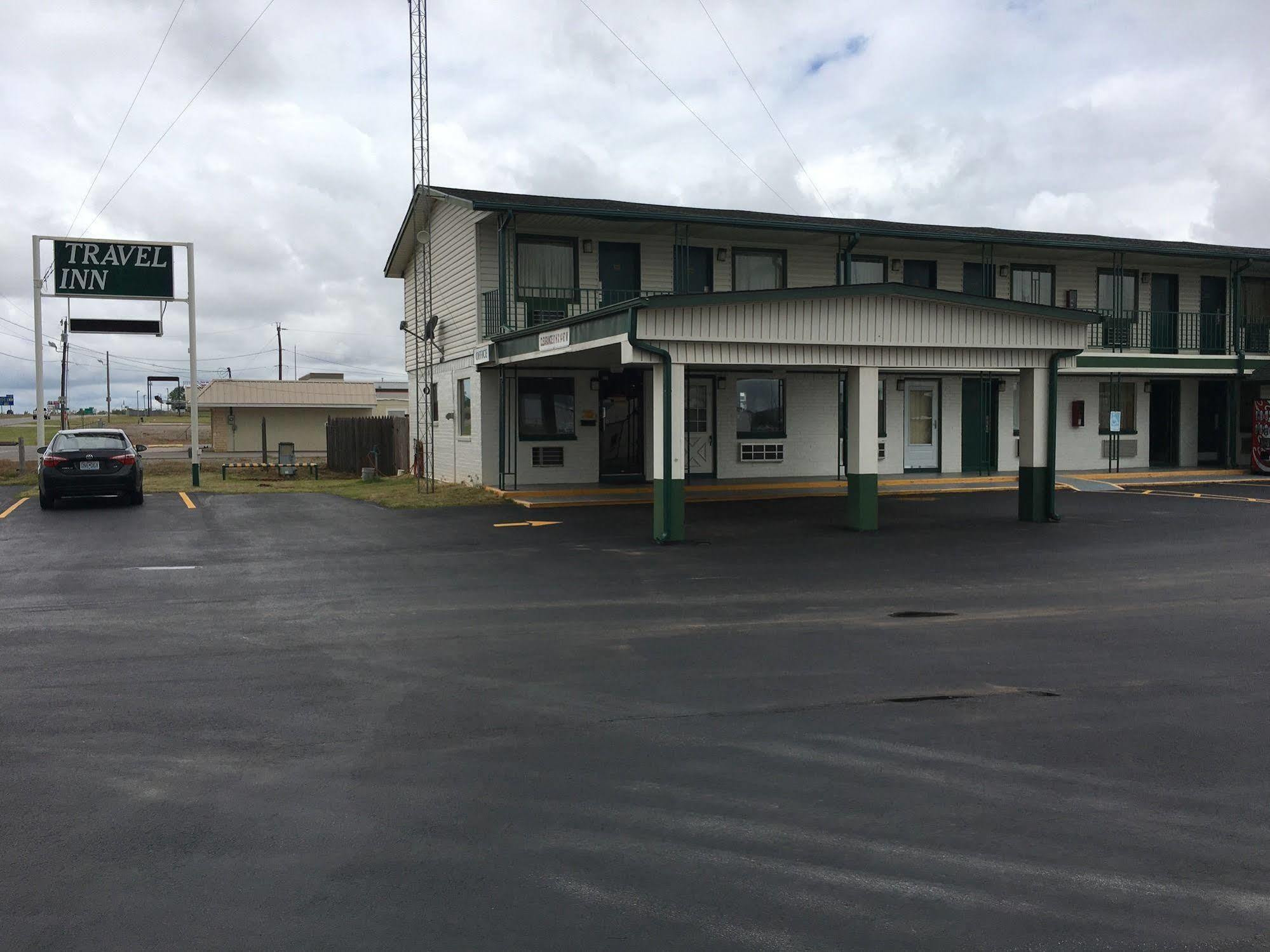 Travel Motel *